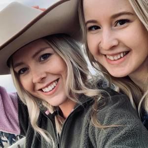 Meet your Posher, Leah